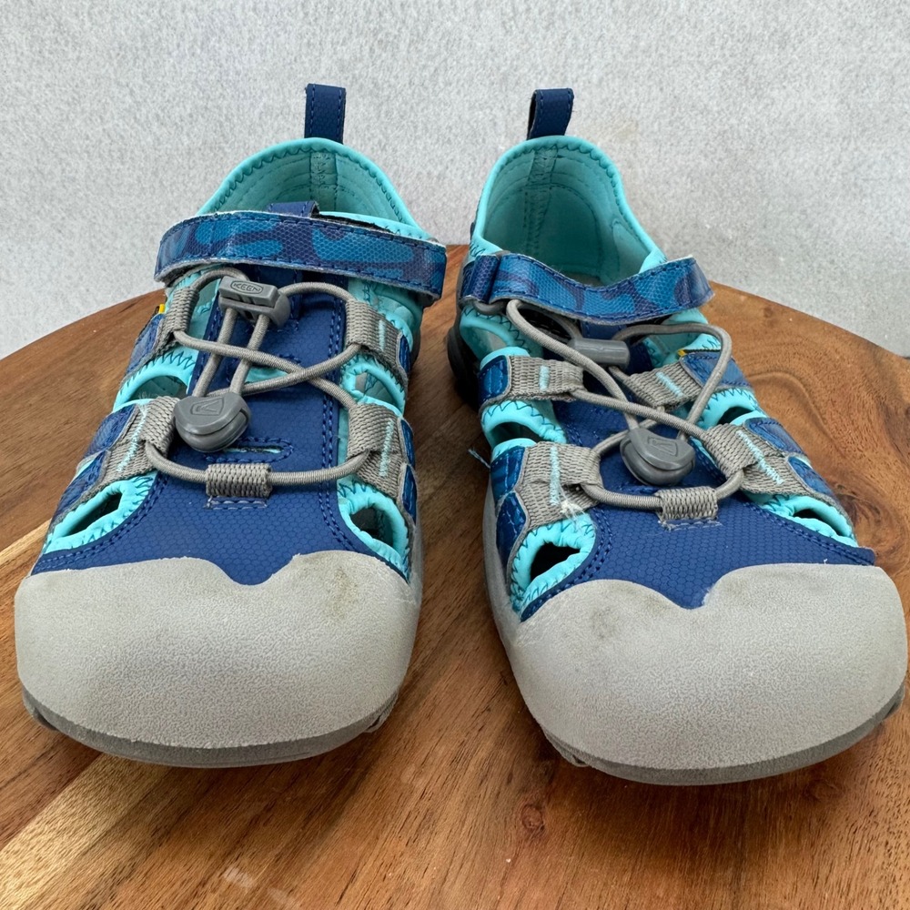 KEEN Washable Youth Size 2 Blue Gray‎ Water Hiking Shoes Durable Outdoors - Picture 2 of 10
